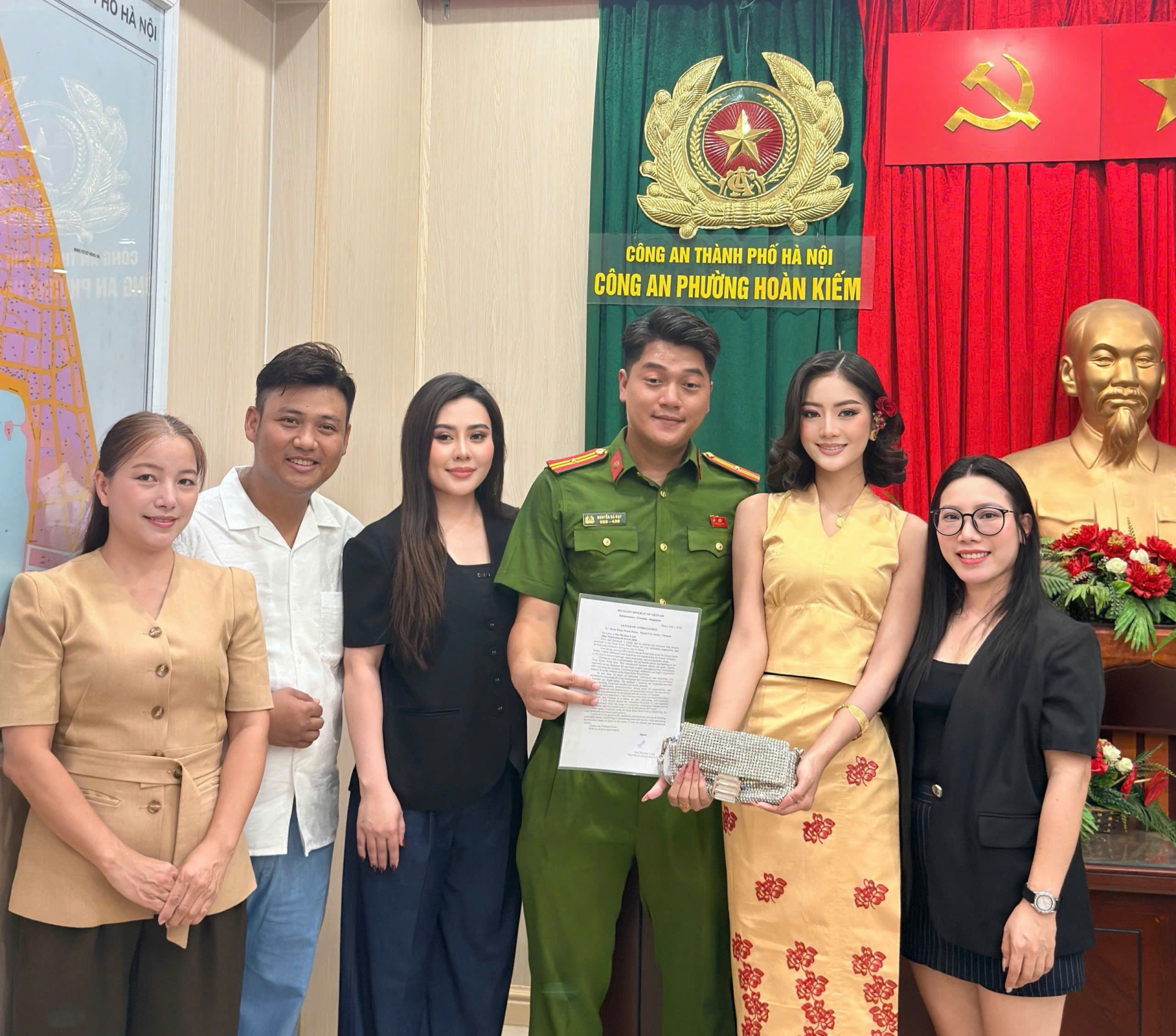 Hoa hậu Văn h&oacute;a Thế giới 2026 nhận lại t&agrave;i sản nhờ C&ocirc;ng an TP H&agrave; Nội - Ảnh 2.