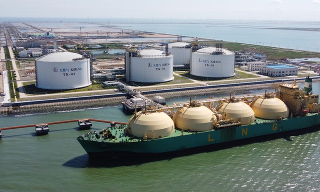 Quốc gia tiêu thụ LNG lớn nhất thế giới làm 1 việc - thị trường khí đốt toàn cầu lập tức sôi sục - Ảnh 1. Quốc gia tiêu thụ LNG lớn nhất thế giới làm 1 việc - thị trường khí đốt toàn cầu lập tức sôi sục - Ảnh 1.