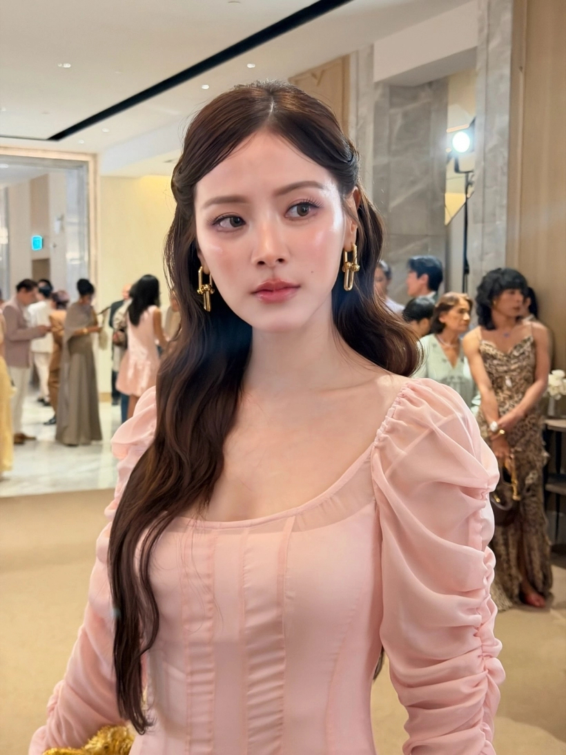 Baifern bị sao nam x&ocirc; ng&atilde; lăn quay ra đất, d&agrave;n sao hạng A loạn như "ong vỡ tổ"- Ảnh 3.