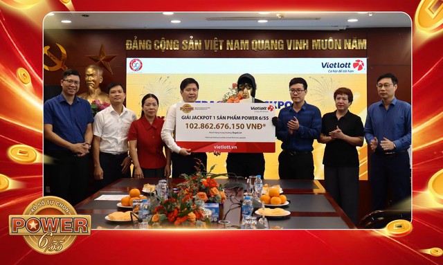 Đ&acirc;y l&agrave; tấm v&eacute; số tr&uacute;ng 102 tỷ đồng Vietlott của chuy&ecirc;n gia H&agrave;n Quốc! - Ảnh 1.