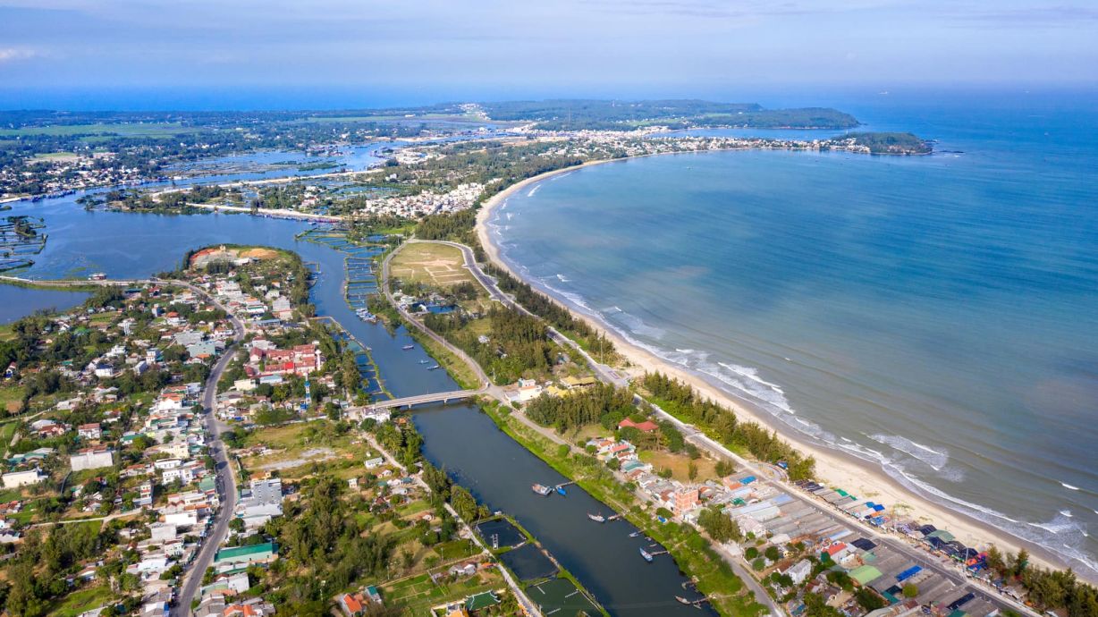 Không phải Cửa Đại, An Bàng, đây là bãi biển được báo Mỹ vinh danh: Dài chỉ 7km, trùng tên với nơi khác - Ảnh 1.