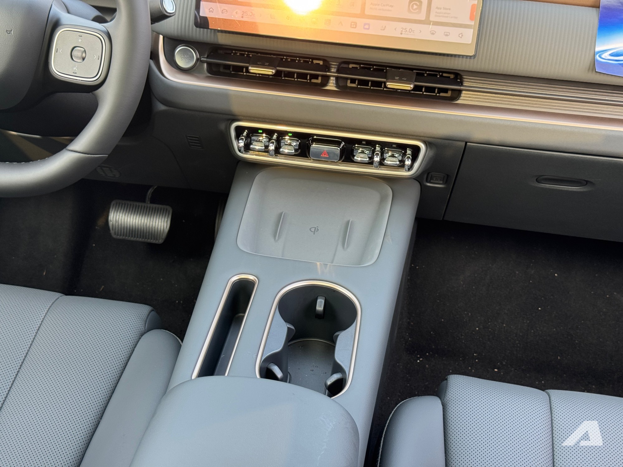 Sờ tận tay GWM ORA 5 được lên lịch về Việt Nam: Đầu điệu như Porsche, ngang cỡ CX-5, máy hybrid, dễ được miễn thuế nhập khẩu - Ảnh 10.