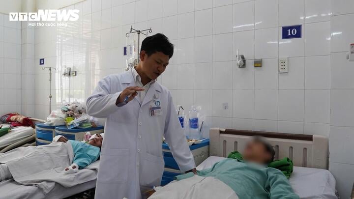 Nạn nh&acirc;n sống s&oacute;t kể lại vụ ch&aacute;y xe kh&aacute;ch Đồng Nai , 7 người thiệt mạng - Ảnh 4.