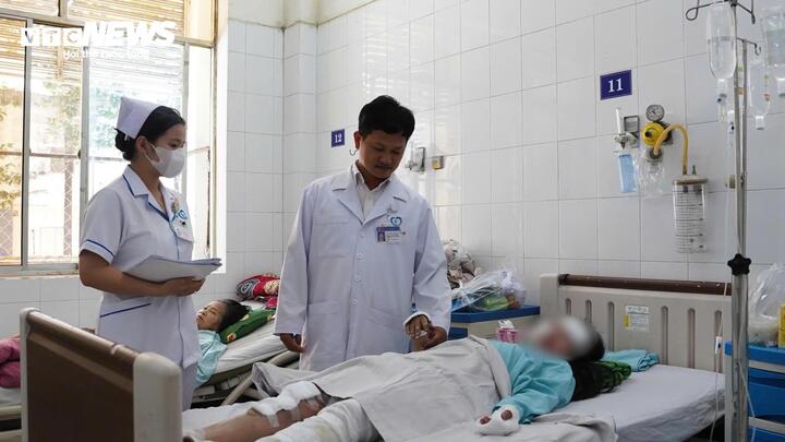 Nạn nh&acirc;n sống s&oacute;t kể lại vụ ch&aacute;y xe kh&aacute;ch Đồng Nai , 7 người thiệt mạng - Ảnh 1.