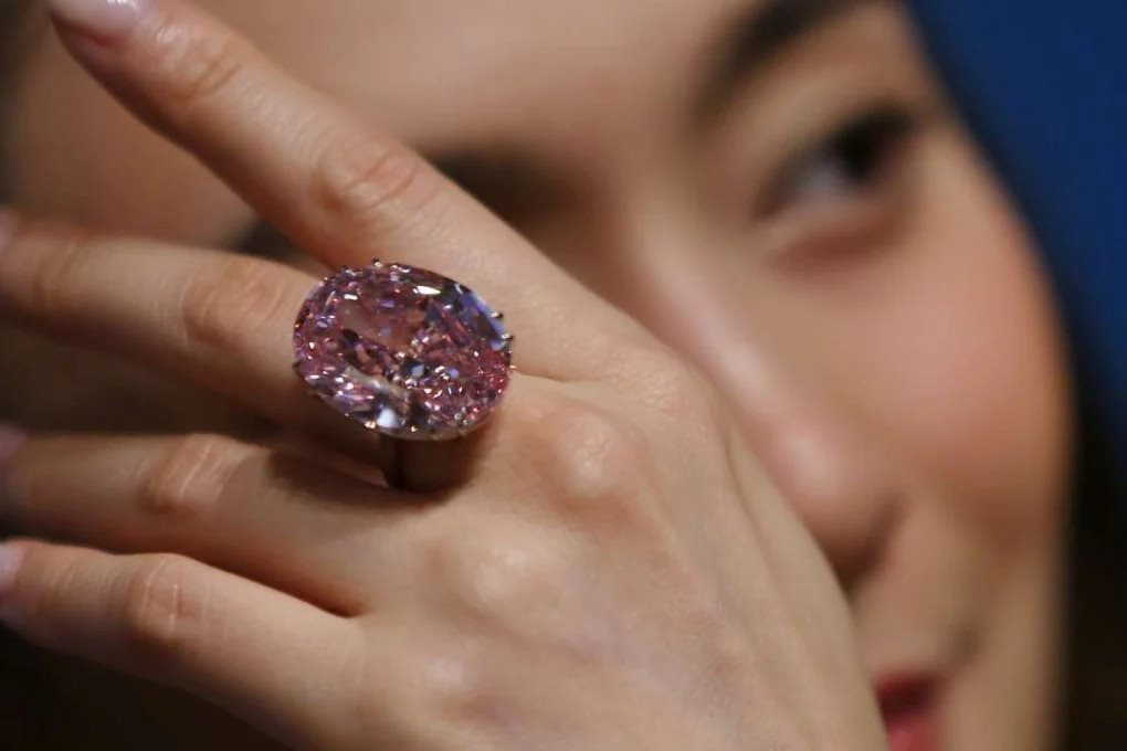 Kim cương sụt gi&aacute; kh&ocirc;ng bằng nhẫn bọc v&agrave;ng: Thế giới đ&atilde; biết từ l&acirc;u - Ảnh 1.