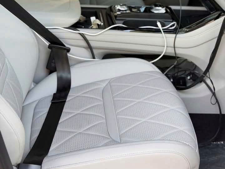 Ford Territory bản mới lộ diện trên đường phố Việt Nam: Đèn LED chạy dài, mâm khác biệt, dễ nâng cấp cả tiện nghi và công nghệ cạnh tranh CX-5 - Ảnh 4.