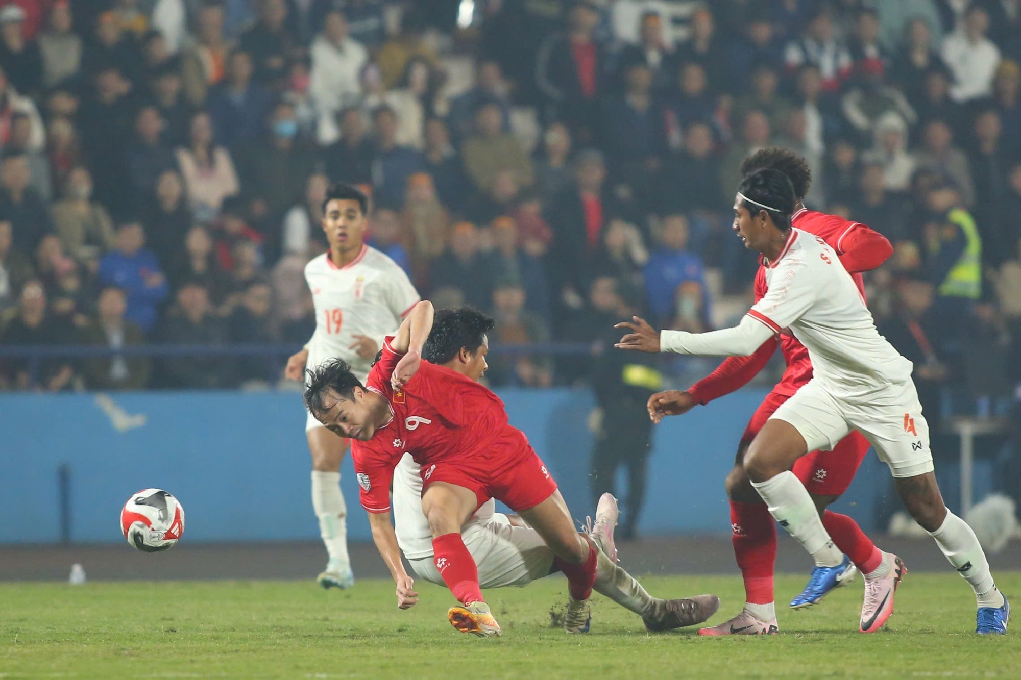 Danh sách đội tuyển Việt Nam dự AFF Cup 2026: Lứa Văn Toàn, Công Phượng hoàn toàn vắng bóng - Ảnh 1. Danh sách đội tuyển Việt Nam dự AFF Cup 2026: Lứa Văn Toàn, Công Phượng hoàn toàn vắng bóng - Ảnh 1.