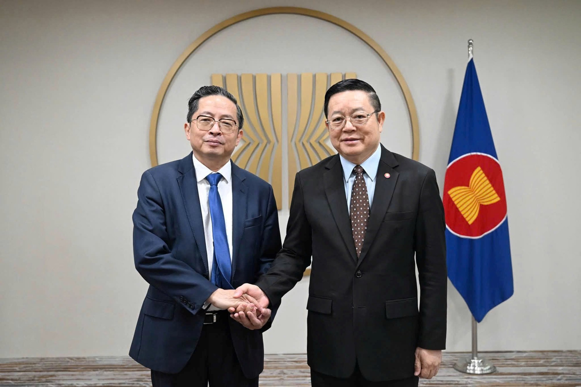 Gặp Tổng Thư k&yacute; ASEAN, DN Việt sắp phủ s&oacute;ng 17.000 h&ograve;n đảo h&eacute; lộ đại kế s&aacute;ch, 700 triệu người sẽ hưởng lợi - Ảnh 1.