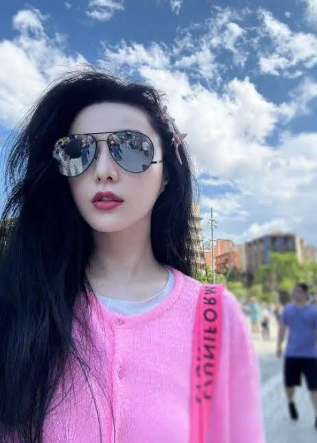 Sai lầm phải trả gi&aacute; hơn 3 ngh&igrave;n tỷ từ tiền t&uacute;i của nữ diễn vi&ecirc;n SN 1981 - Ảnh 2.