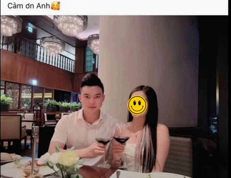 Cặp đ&ocirc;i "ch&acirc;n d&agrave;i - đại gia" nổi tiếng cả nước: Từng c&oacute; người muốn ph&aacute; đ&aacute;m cưới, 1 năm sau h&ocirc;n nh&acirc;n thế n&agrave;o?- Ảnh 5.