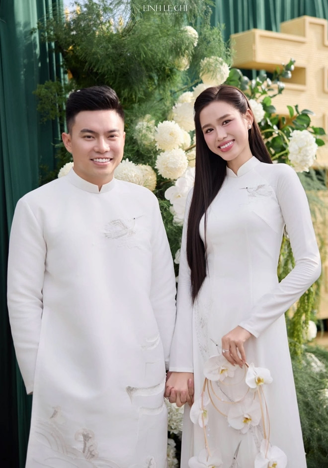 Cặp đ&ocirc;i "ch&acirc;n d&agrave;i - đại gia" nổi tiếng cả nước: Từng c&oacute; người muốn ph&aacute; đ&aacute;m cưới, 1 năm sau h&ocirc;n nh&acirc;n thế n&agrave;o?- Ảnh 2.