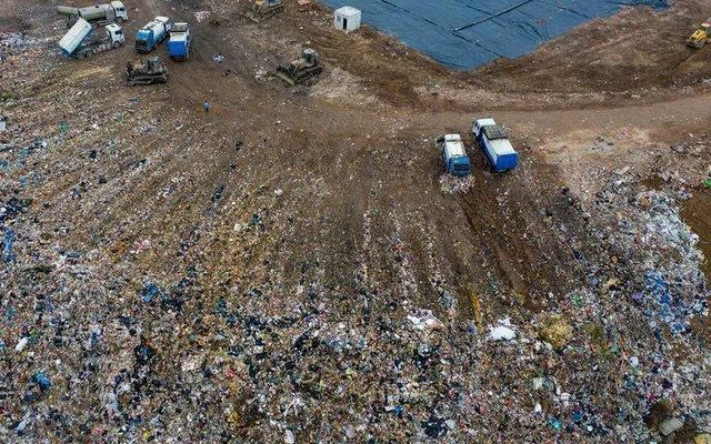 Ph&aacute;t hiện 62 triệu tấn v&agrave;ng, bạc, bạch kim bị bỏ ngo&agrave;i b&atilde;i r&aacute;c - Ảnh 1.