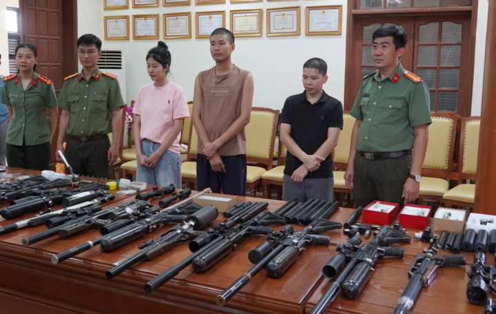 Khen thưởng C&ocirc;ng an Bắc Ninh triệt ph&aacute; vũ kh&iacute; qu&acirc;n dụng quy m&ocirc; lớn - Ảnh 3.