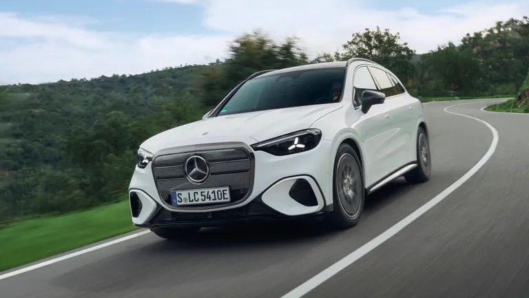 Đại lý báo Mercedes-Benz GLC đời mới giá tạm tính gần 3,4 tỷ đồng tại Việt Nam: Thiết kế khác hẳn loạt xe đang bán, bản chạy điện hơn 700km/sạc - Ảnh 2.