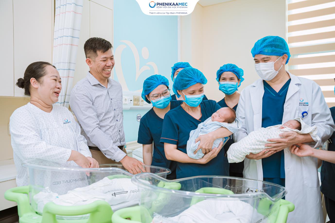 Gần 90 ngày thay mẹ giữ thai kỳ dang dở cho cặp song sinh cực non 27 tuần tại PhenikaaMec - Ảnh 4. Gần 90 ngày thay mẹ giữ thai kỳ dang dở cho cặp song sinh cực non 27 tuần tại PhenikaaMec - Ảnh 4.