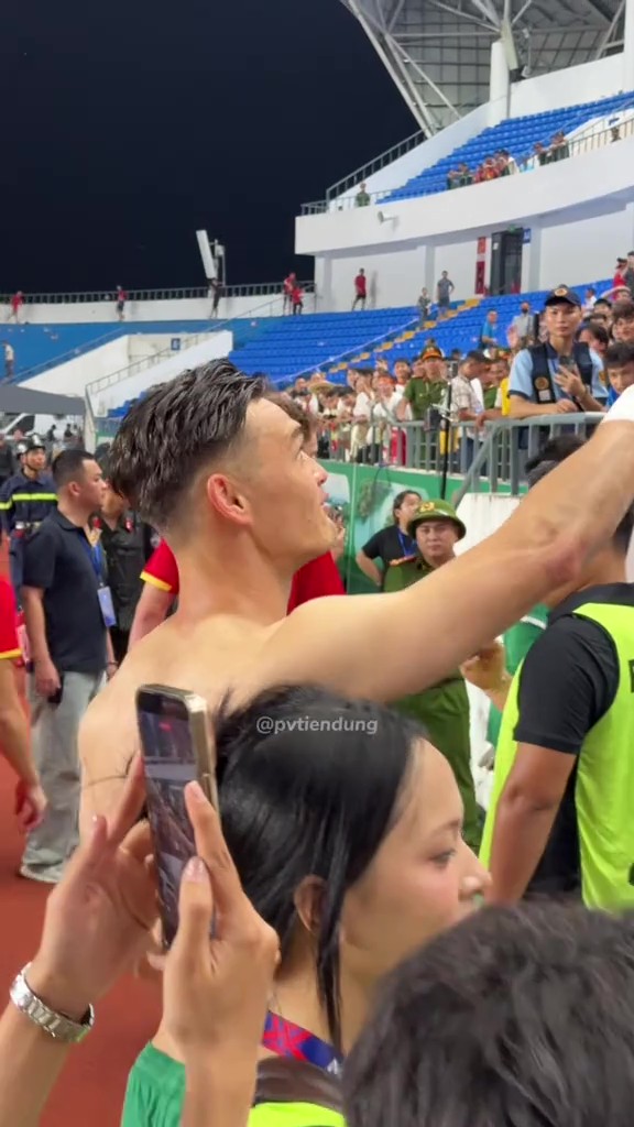 L&ecirc; Giang Patrik c&ocirc;ng khai với Ho&agrave;ng Oanh trước cả ngh&igrave;n người, hẹn tối nay l&ecirc;n s&oacute;ng! - Ảnh 5.