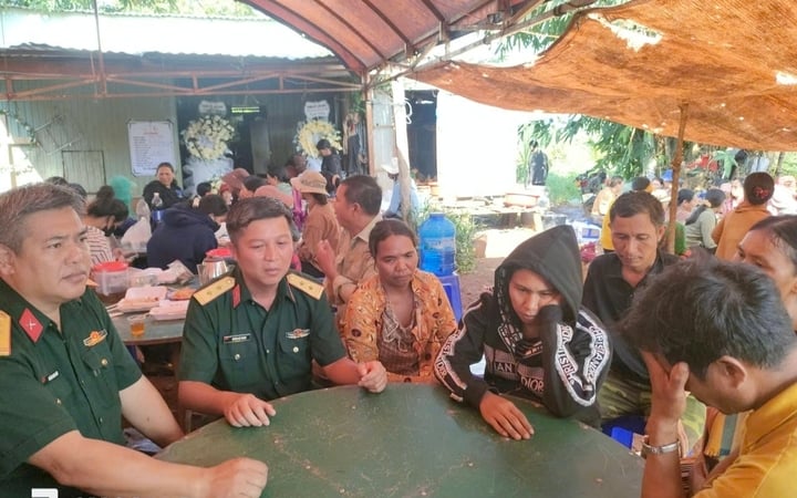 Truy tặng bằng khen cho chiến sĩ Kpă Thi&ecirc;p cứu người bị điện giật ở Gia Lai - Ảnh 2.