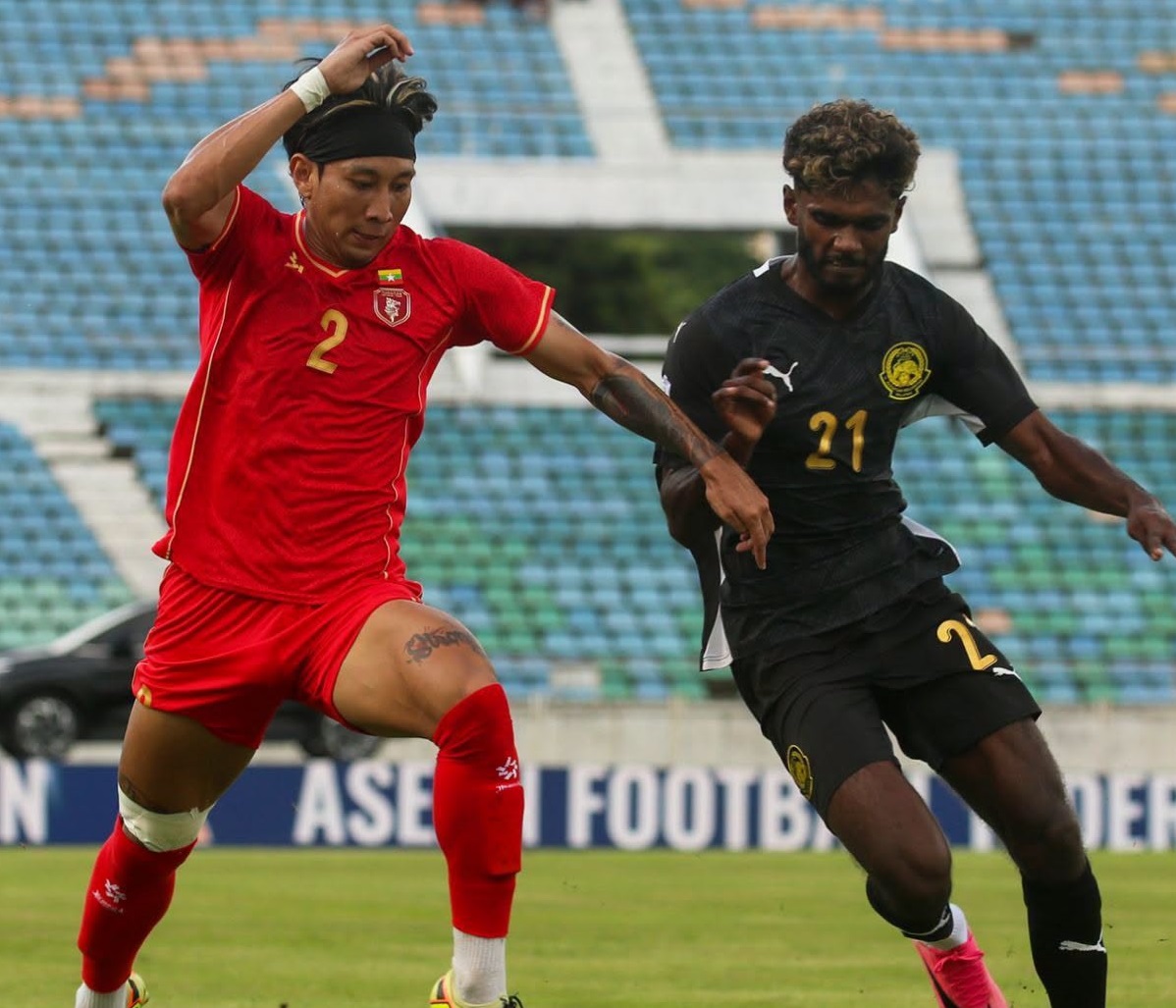 Bùng nổ trong 5 phút, tuyển Malaysia ngược dòng ngoạn mục ở trận ra quân AFF Cup - Ảnh 2. Bùng nổ trong 5 phút, tuyển Malaysia ngược dòng ngoạn mục ở trận ra quân AFF Cup - Ảnh 2.