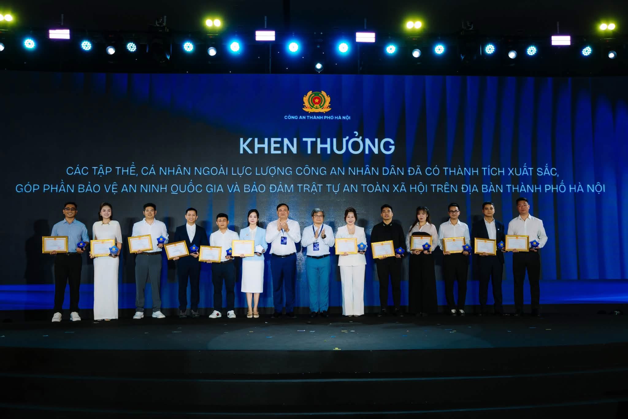 VCCorp vinh dự nhận Giấy khen của Giám đốc Công an TP Hà Nội tại Lễ ra mắt Câu lạc bộ Niềm tin số Thủ đô - Ảnh 4.