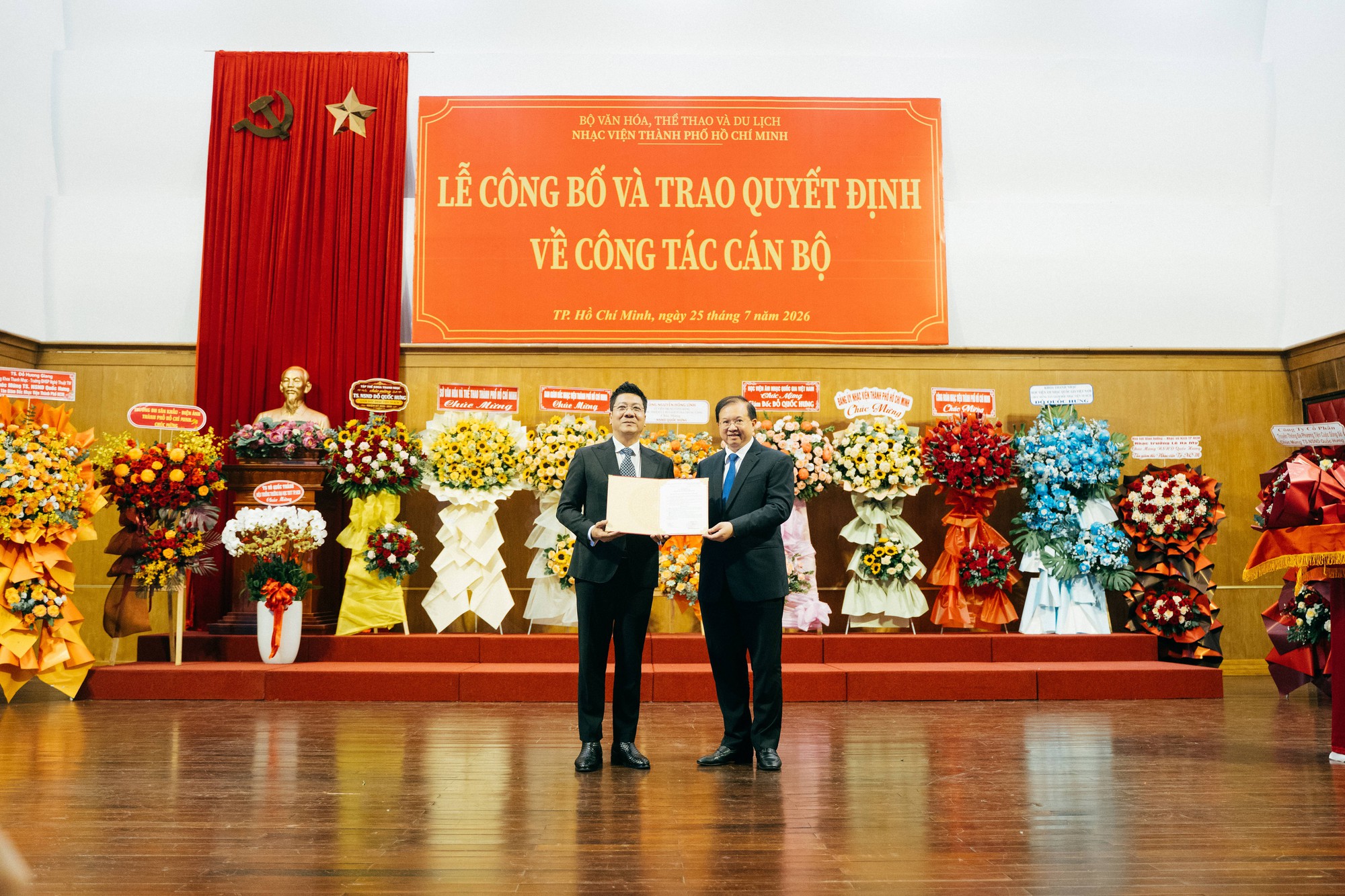 NSND Đỗ Quốc Hưng được bổ nhiệm làm Giám đốc Nhạc viện TP.HCM - Ảnh 1.