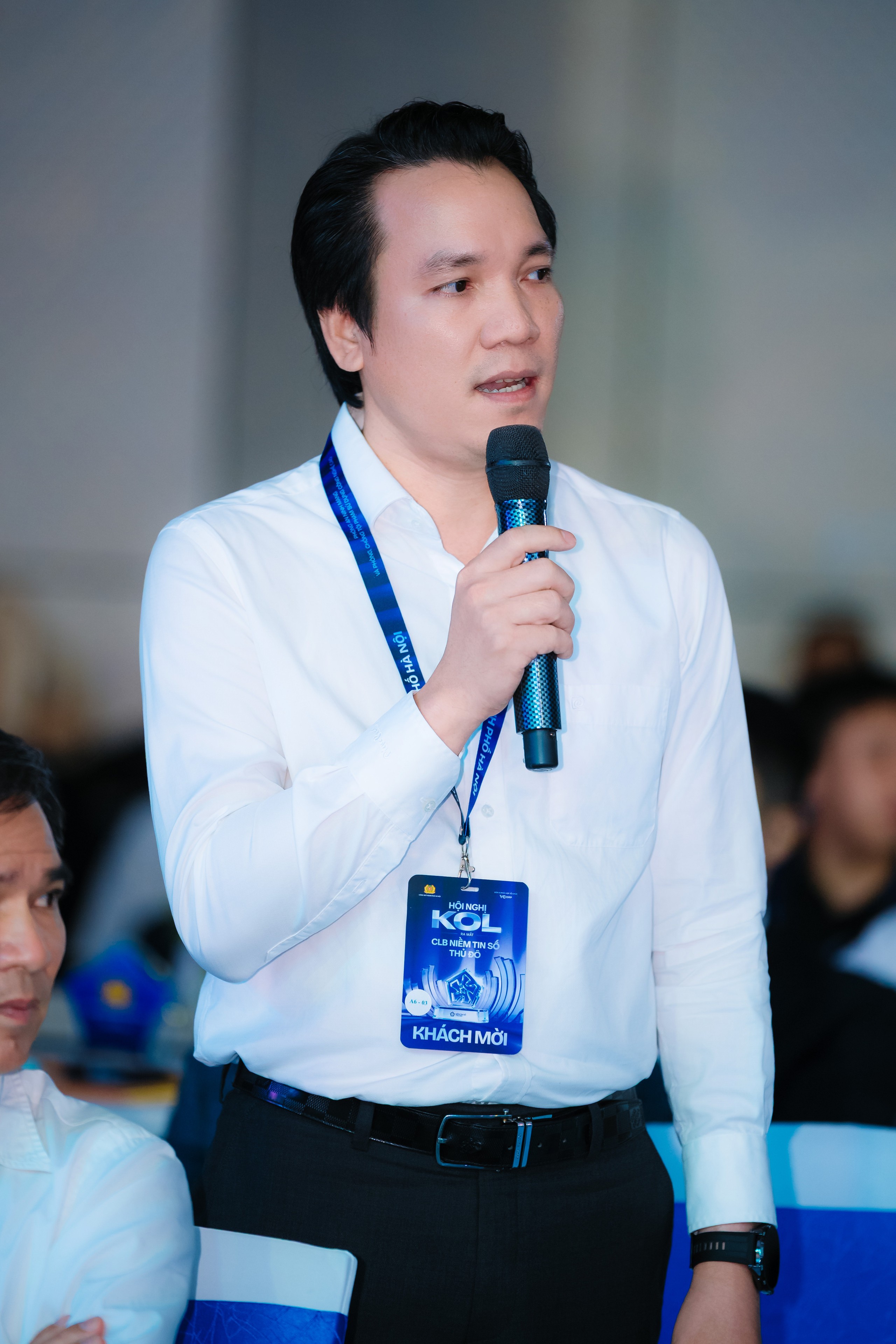 Ông Nguyễn Đăng Ngọc - Phó TGĐ Công ty Cổ phần VCCorp chia sẻ bài tham luận Thuật toán của sự tử tế