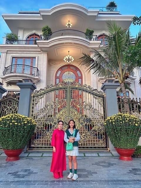 Nghệ sĩ Việt lấy chồng 2: Người sống trong biệt thự 300 tỷ, người rời phố thị về Thạch Thất ở - Ảnh 2.
