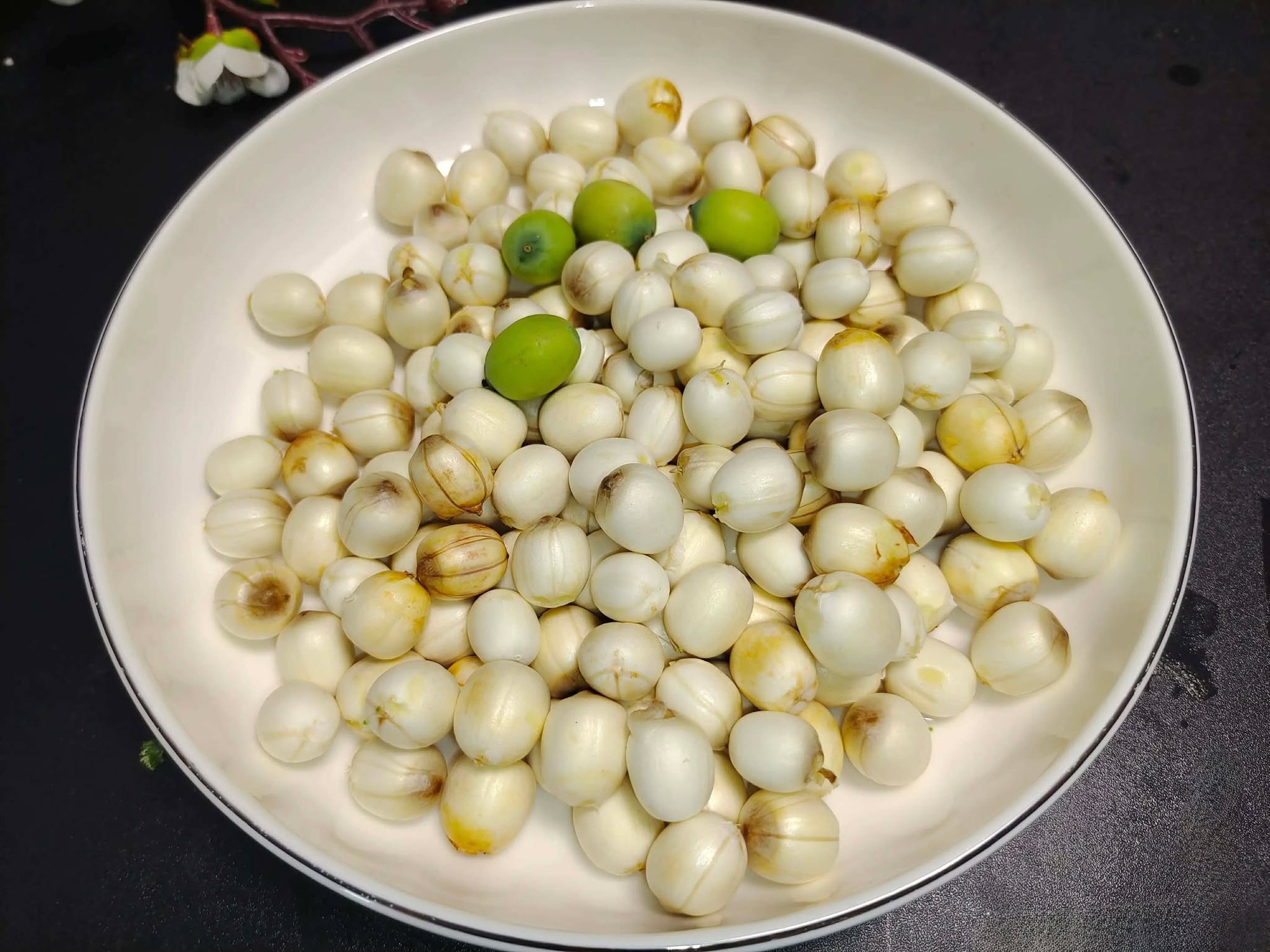 M&oacute;n hấp thanh m&aacute;t từ hạt sen tươi cho bữa cơm m&ugrave;a h&egrave; ngon miệng - Ảnh 3.