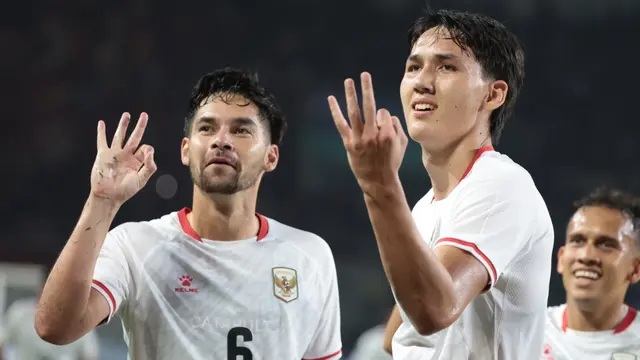 Lập hat-trick chỉ sau 56 ph&uacute;t, tiền đạo cao 1m96 của Indonesia mang cơn đau đầu cho HLV Kim Sang-sik - Ảnh 1.