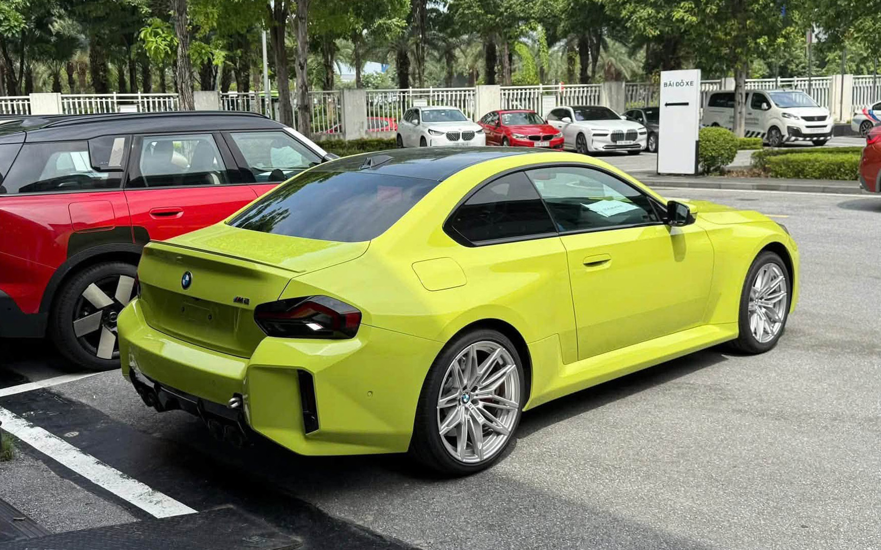 BMW M2 đời mới đầu tiên về Việt Nam: Giá không dưới 4,1 tỷ đồng, mạnh 480hp, 0-100km/h chi 4 giây, thêm lựa chọn cho dân chơi mê tốc độ - Ảnh 7.