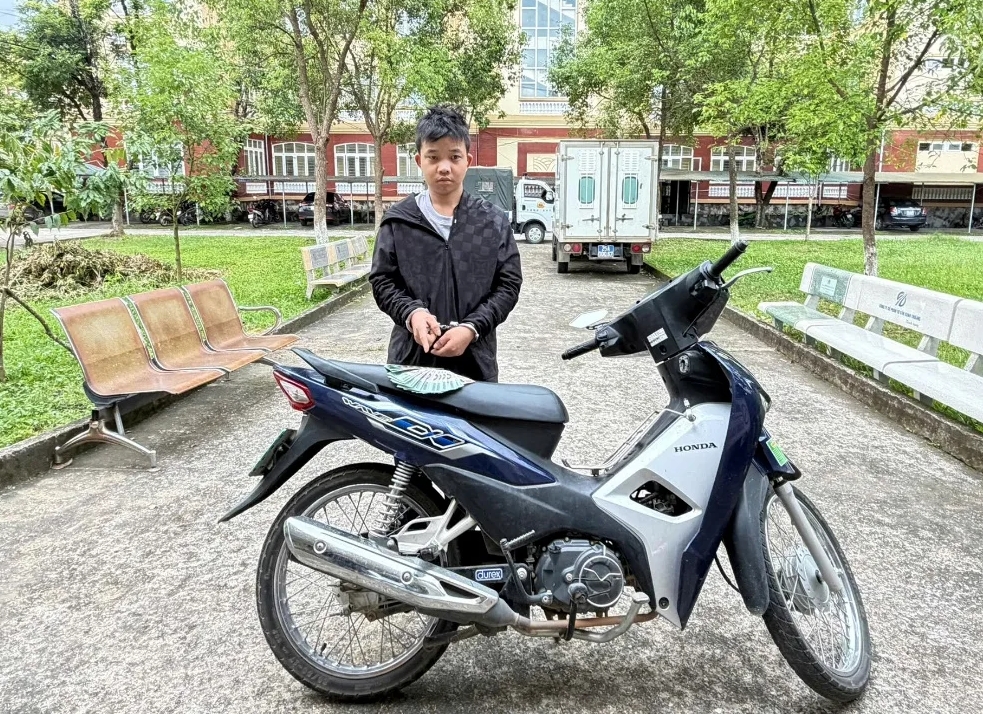 Đối tượng Tráng A Pò tại cơ quan công an
