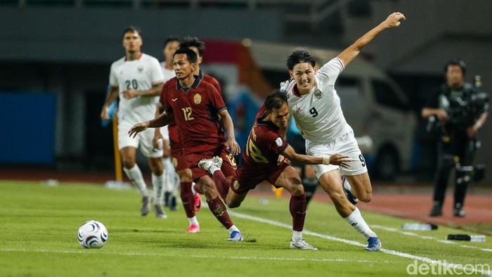 Lập hat-trick chỉ sau 56 ph&uacute;t, tiền đạo cao 1m96 của Indonesia mang cơn đau đầu cho HLV Kim Sang-sik - Ảnh 2.