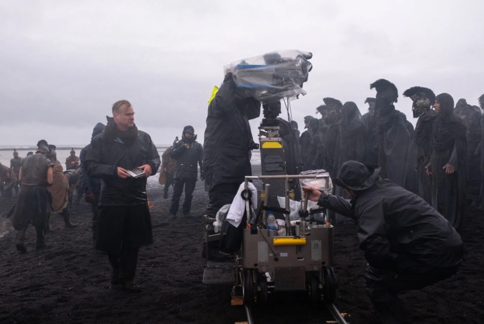 Kh&ocirc;ng smartphone, kh&ocirc;ng email, Christopher Nolan vận h&agrave;nh những bộ phim h&agrave;ng trăm triệu USD như The Odyssey thế n&agrave;o? - Ảnh 4.