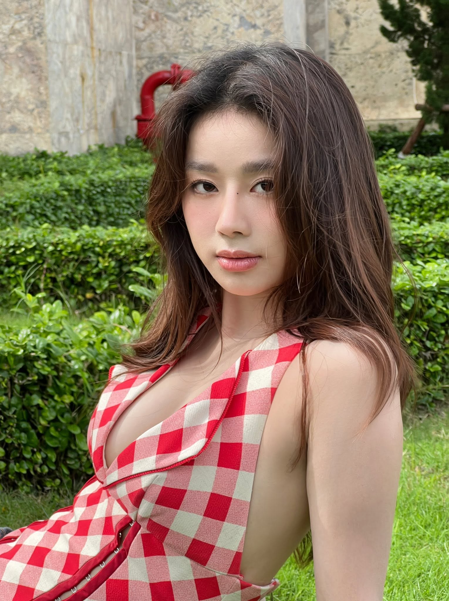 "T&oacute;m d&iacute;nh" Thư Đan Nguyễn v&agrave; Nguyễn H&ugrave;ng xuất hiện c&ugrave;ng nhau- Ảnh 2.