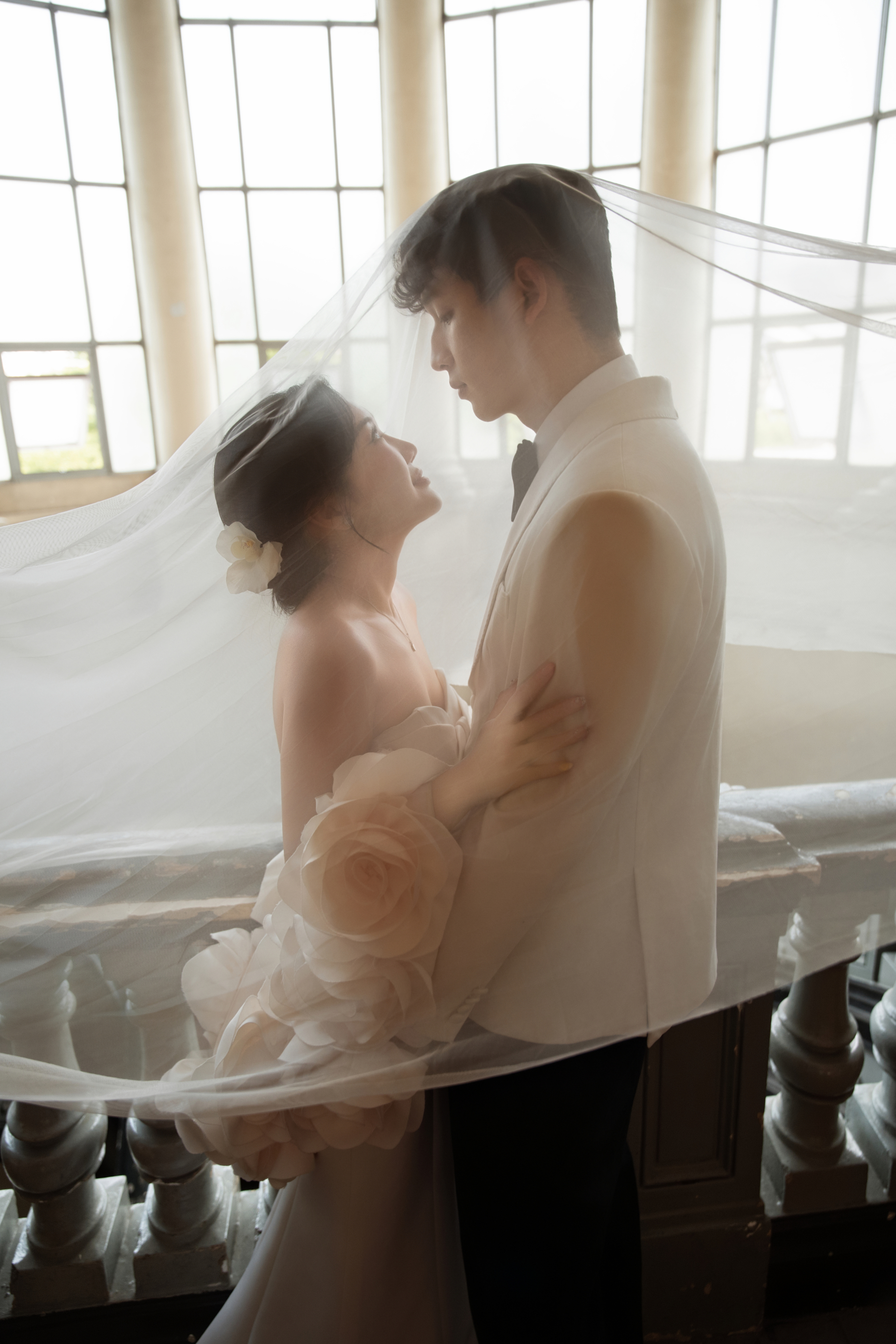 Kh&aacute;ch nước ngo&agrave;i đổ về Việt Nam chụp ảnh cưới: Xu hướng mới - Ảnh 3.