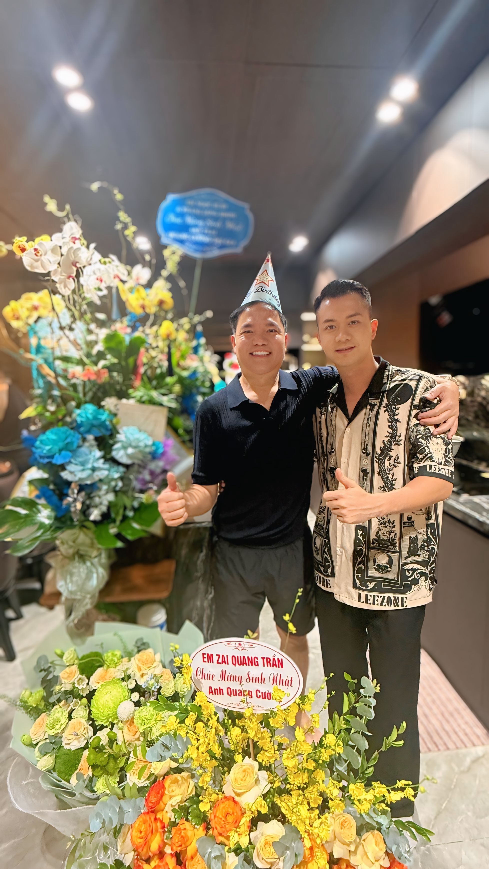 Bầu show Quang Cường đ&oacute;n tuổi 50, nhận qu&agrave; mừng 500 triệu đồng - Ảnh 3.