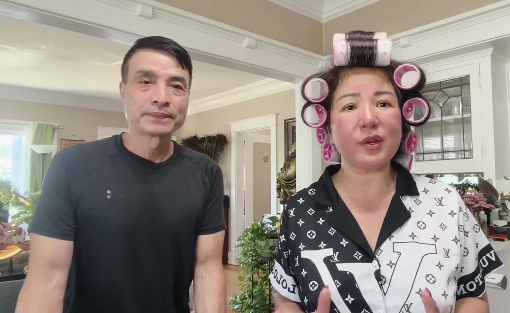 Bố ruột b&eacute; Xu&acirc;n Mai phải đi b&aacute;n cơm ở Mỹ- Ảnh 1.