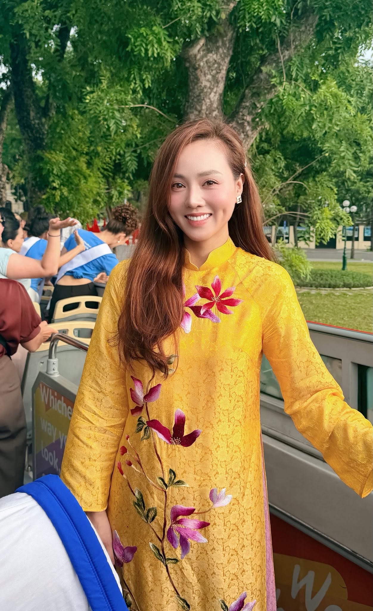 Vợ NS C&ocirc;ng L&yacute;: "L&uacute;c n&agrave;o cũng trong t&igrave;nh trạng cần tiền" - Ảnh 3.
