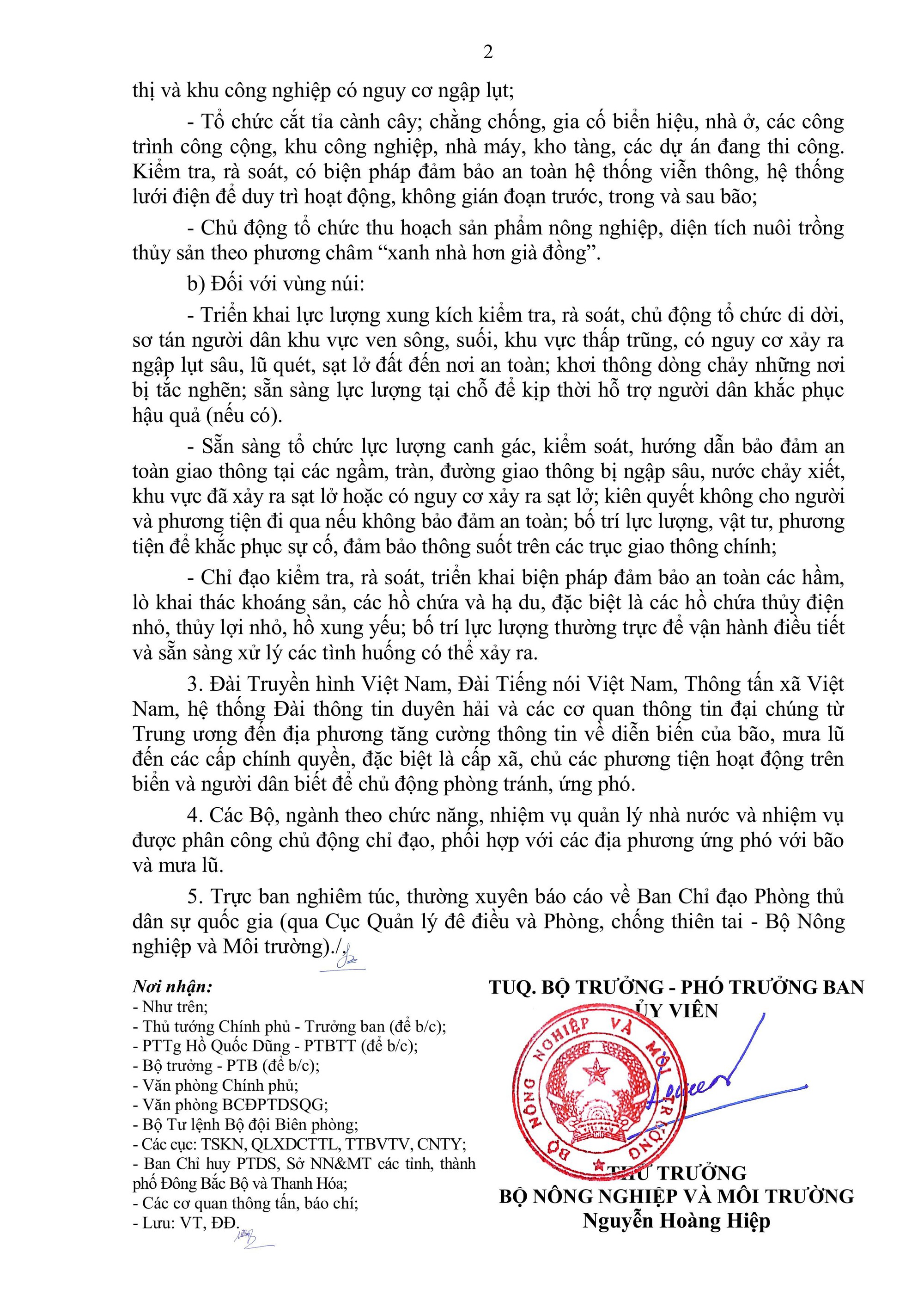 Bão số 1 Maysak tiến vào vịnh Bắc Bộ , 11 tỉnh thành khẩn trương ứng phó - Ảnh 3. Bão số 1 Maysak tiến vào vịnh Bắc Bộ , 11 tỉnh thành khẩn trương ứng phó - Ảnh 3.