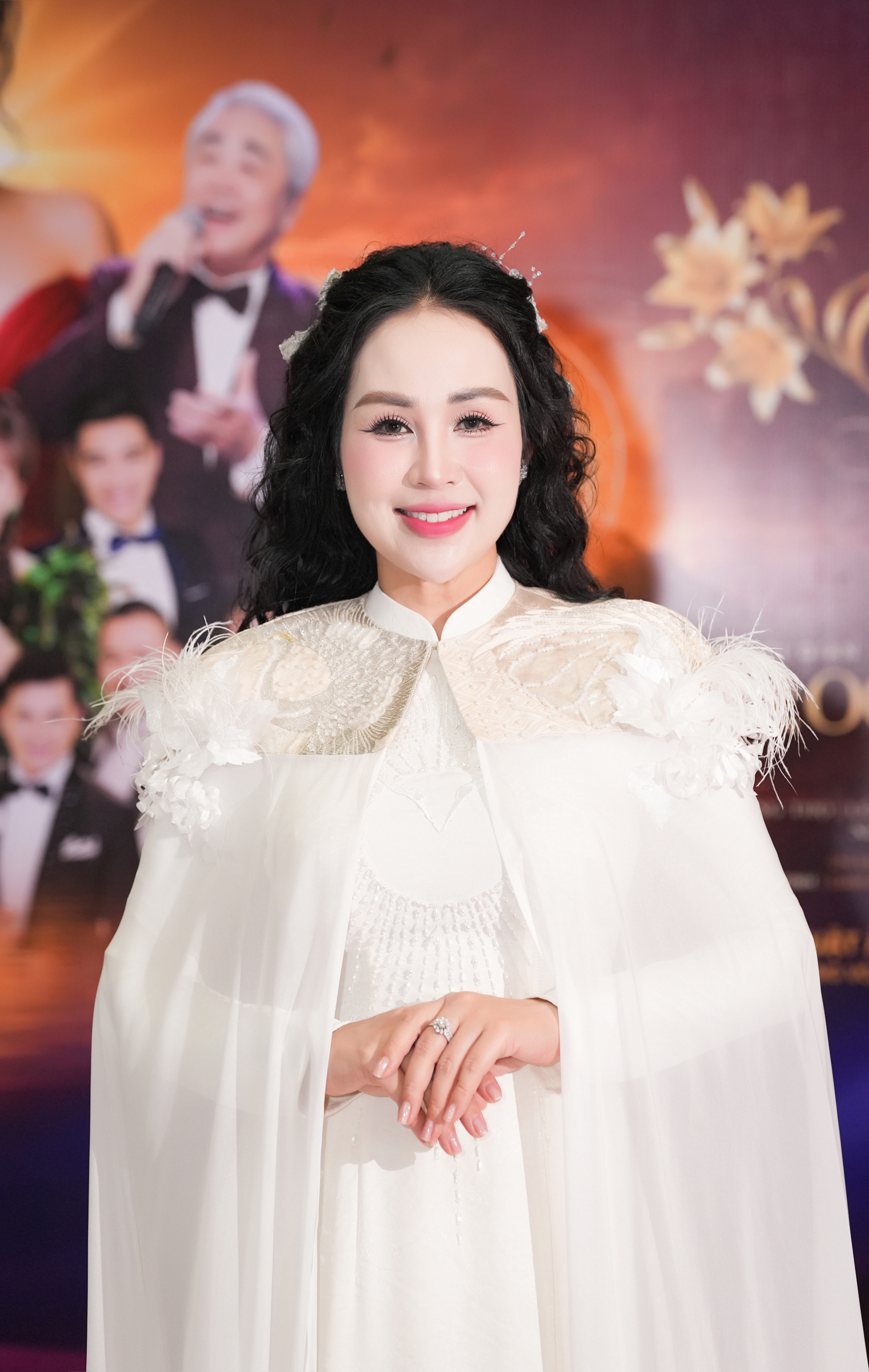 Tiến sĩ, ca sĩ Nguyễn Kh&aacute;nh Ly l&agrave;m liveshow đầu ti&ecirc;n sau 20 năm ca h&aacute;t - Ảnh 1.