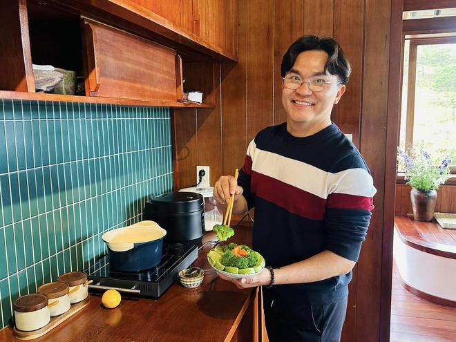 Căn nh&agrave; nghỉ dưỡng ở Đ&agrave; Lạt của MC Đại Nghĩa - Ảnh 15.