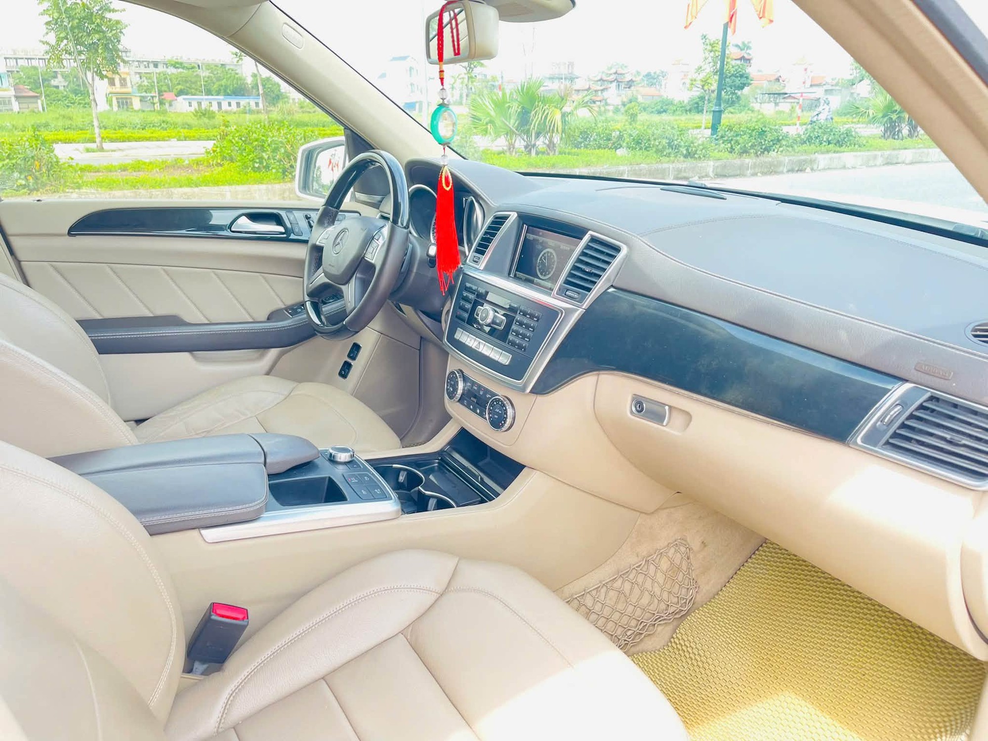 Chiếc Mercedes-Benz này bán lại chưa đến 700 triệu: 7 chỗ phục vụ gia đình, rẻ hơn thị trường cả trăm triệu khiến 'nói chẳng ai tin' - Ảnh 8.