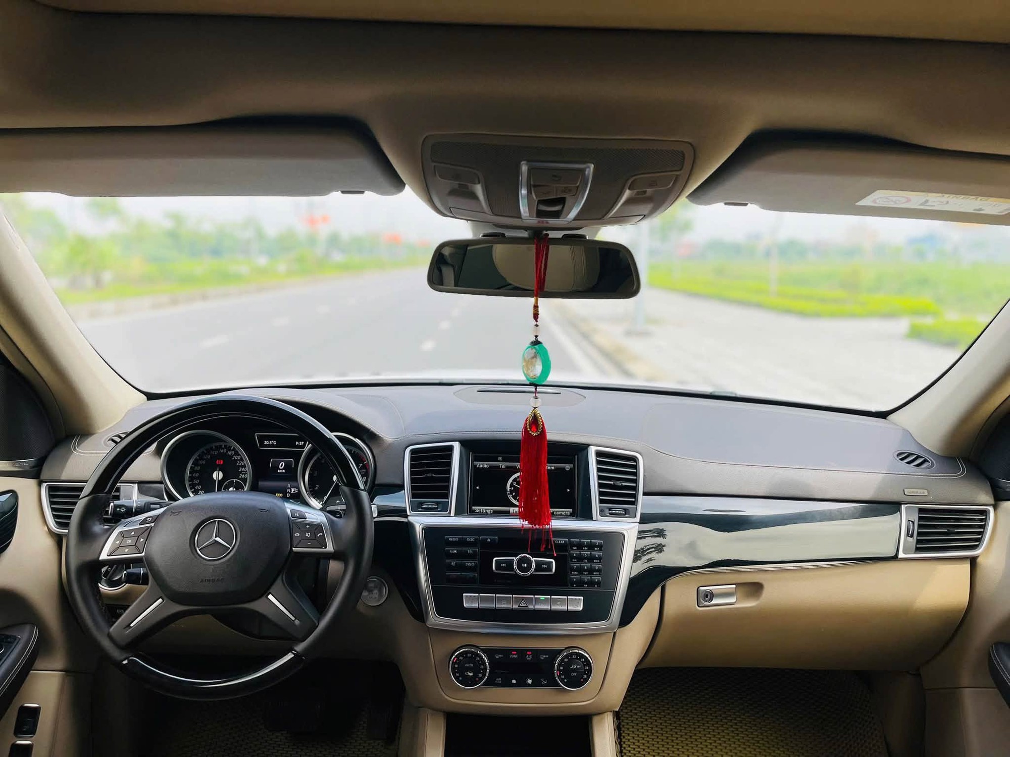 Chiếc Mercedes-Benz này bán lại chưa đến 700 triệu: 7 chỗ phục vụ gia đình, rẻ hơn thị trường cả trăm triệu khiến 'nói chẳng ai tin' - Ảnh 6.