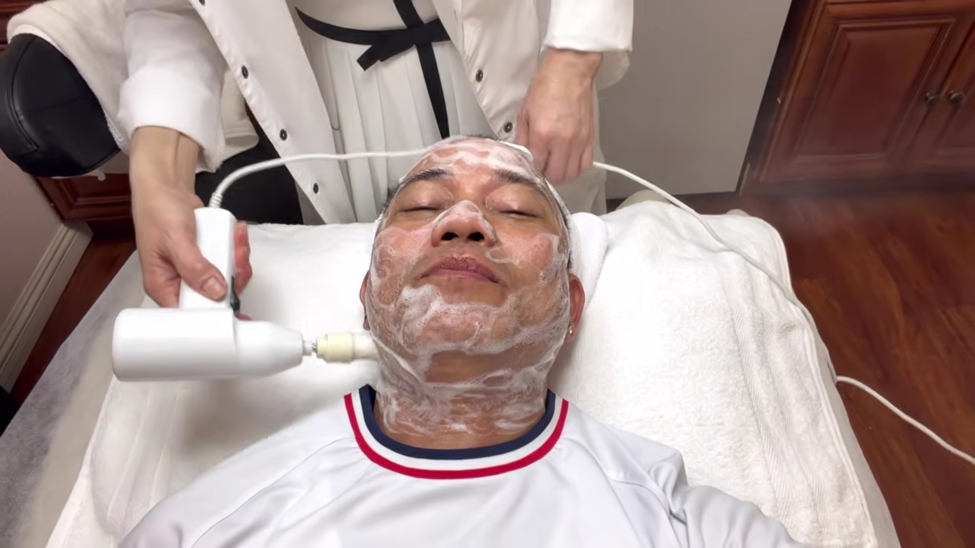 Con trai Chế Linh tận hưởng cuộc sống tại Mỹ - Ảnh 2.