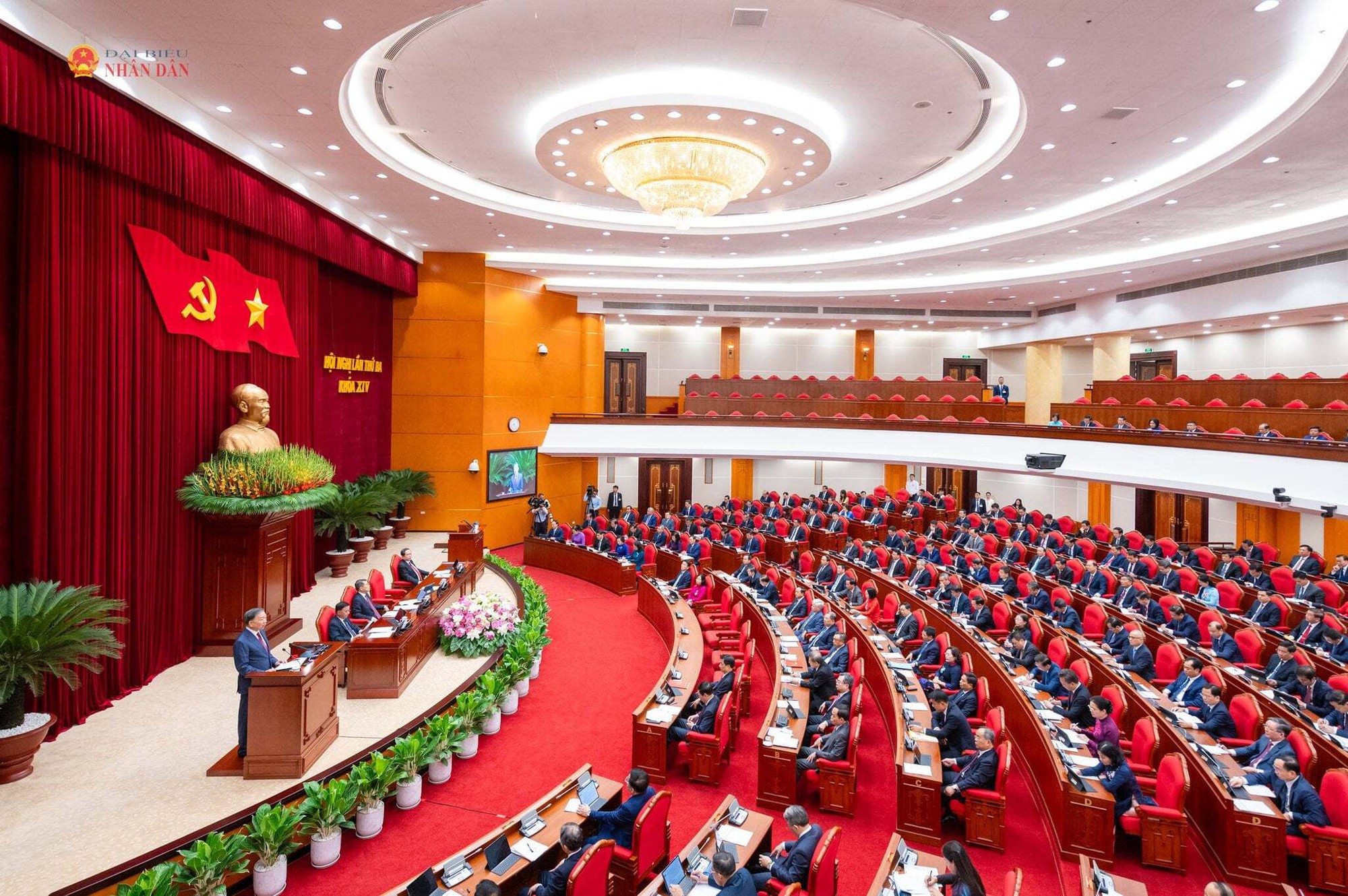 Đ&aacute;nh gi&aacute; c&aacute;n bộ l&atilde;nh đạo để c&oacute; phương &aacute;n điều động v&agrave; lu&acirc;n chuyển hiệu quả năm 2026 - Ảnh 1.