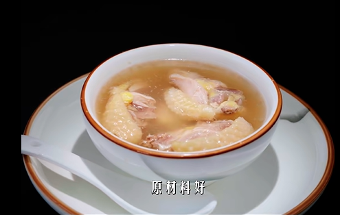 &Ocirc;ng chủ qu&aacute;n lẩu g&agrave; kh&ocirc;ng muốn nổi tiếng nhưng lại th&agrave;nh hiện tượng mạng - Ảnh 3.