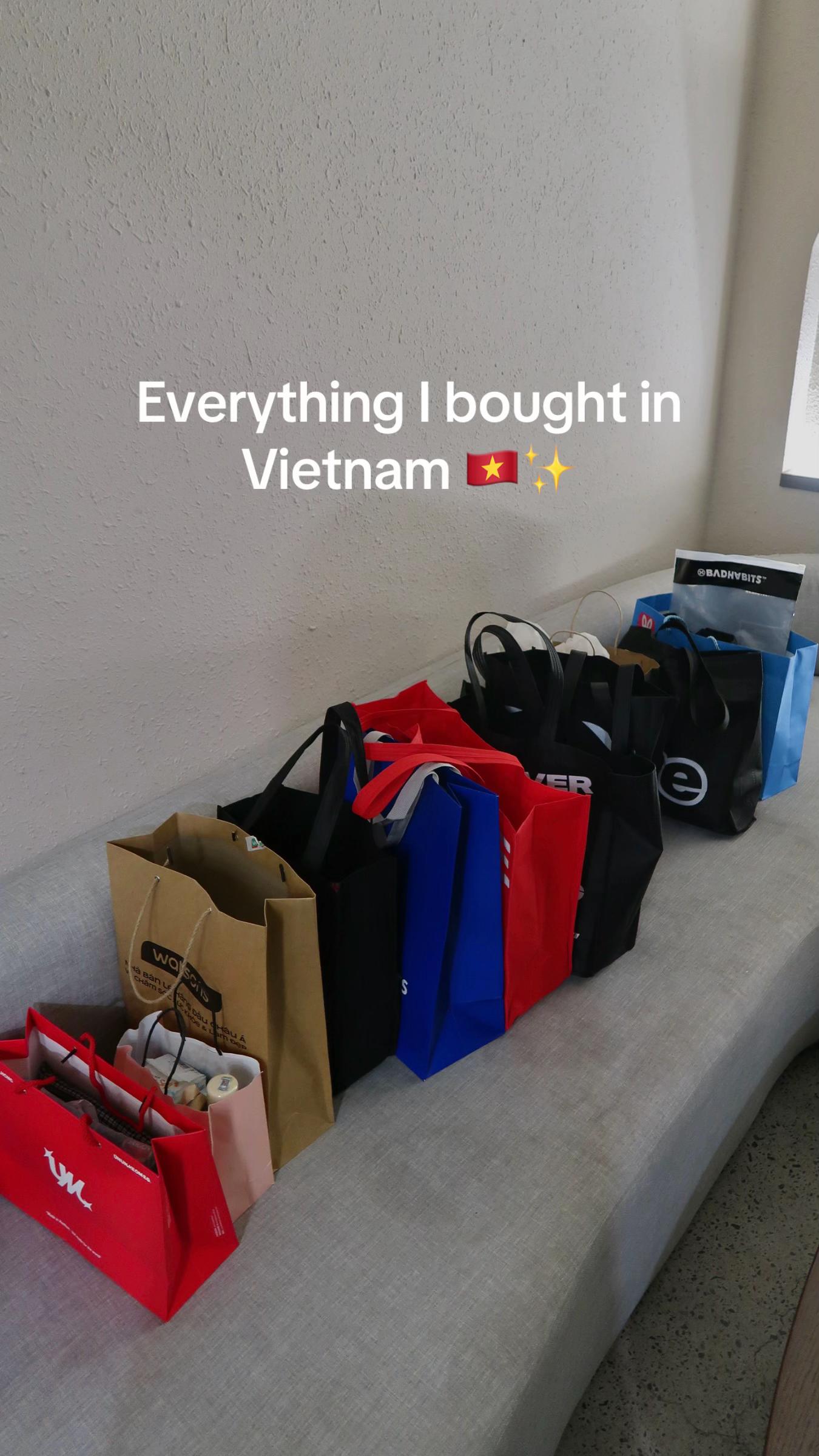 Việt Nam trở th&agrave;nh thi&ecirc;n đường shopping haul cho du kh&aacute;ch quốc tế - Ảnh 5.