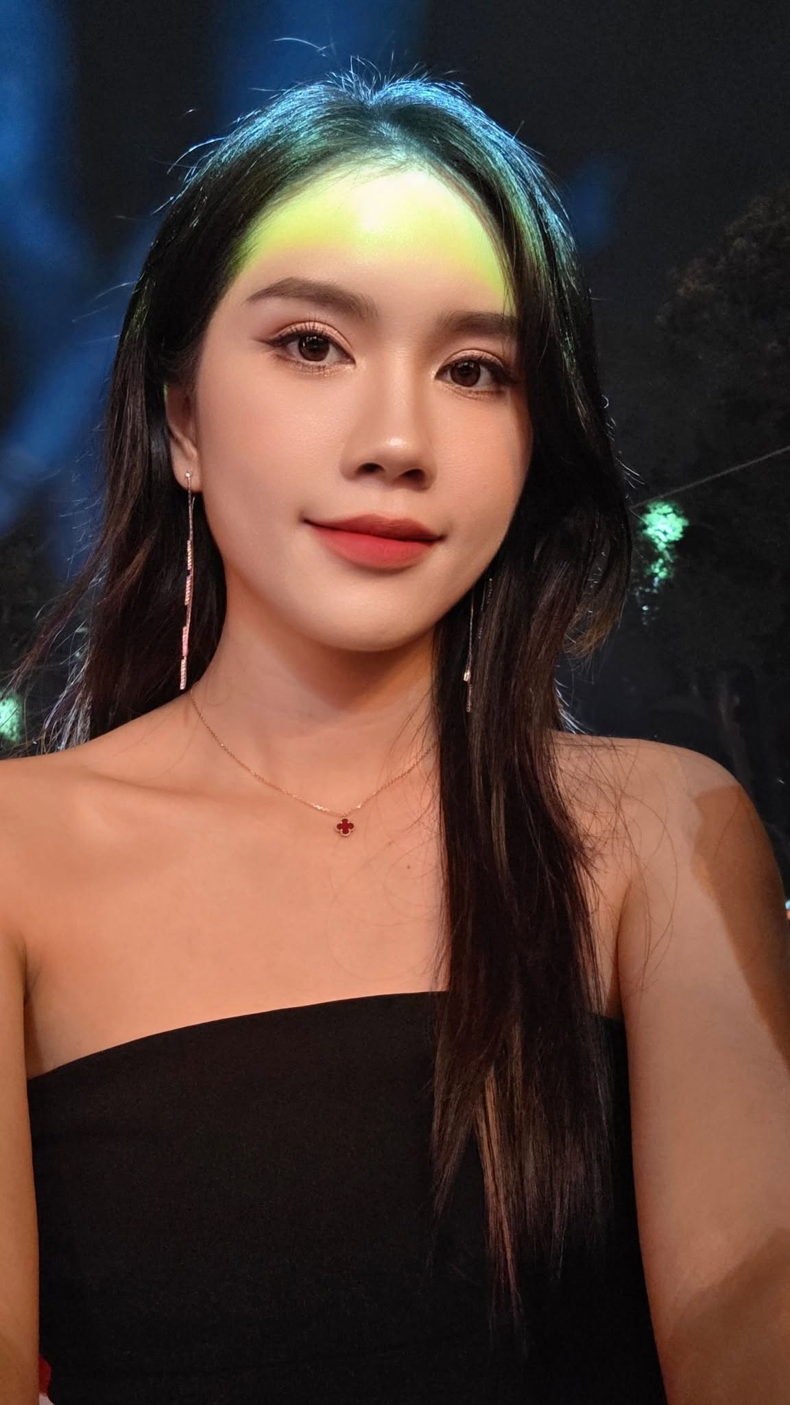 Đi xe máy sắp rớt pô, cô sinh viên cưới chồng Phó giám đốc lớn hơn 13 tuổi: Sợ nhất nhà rộng và đồ hiệu - Ảnh 7.
