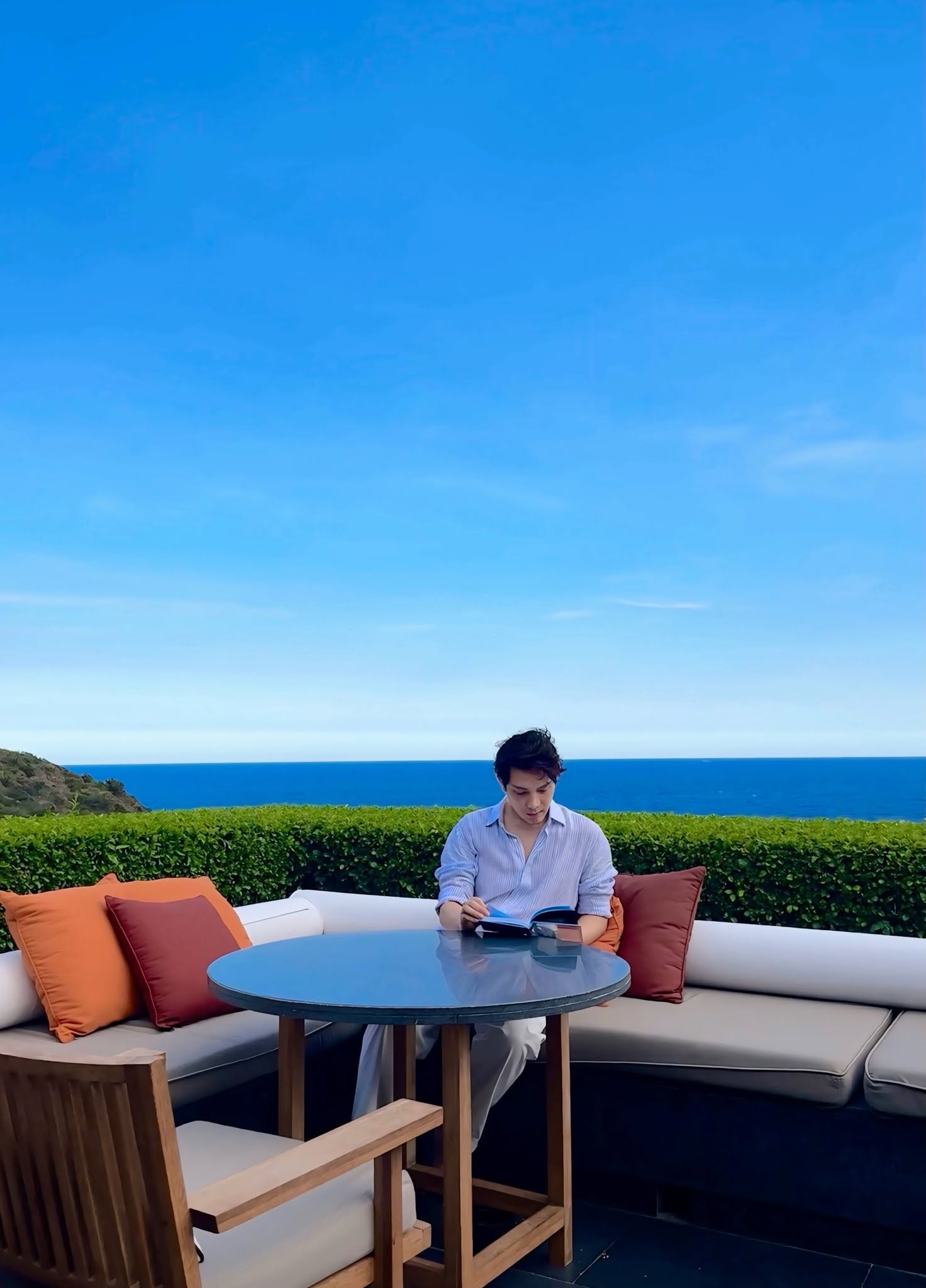 Nam nghệ sĩ duy nhất được gọi l&agrave; "tổng t&agrave;i Việt Nam", U45 chưa vợ khiến 1 nữ MC thốt l&ecirc;n: "Đẹp qu&aacute;!" - Ảnh 1.