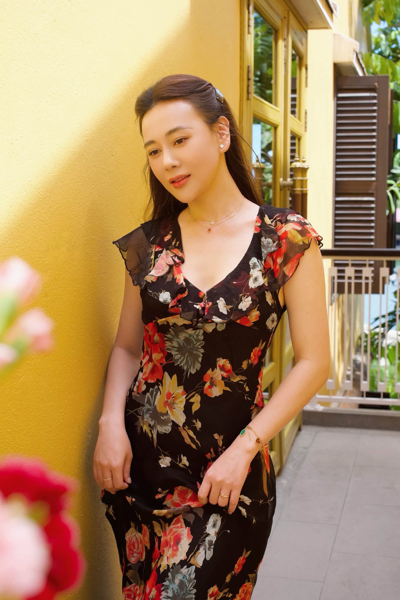 Phương Oanh nhận xét con gái "lên hình cứ xấu xấu", nhưng bé Ny bất ngờ nói 1 câu mà ai cũng tan chảy - Ảnh 1.