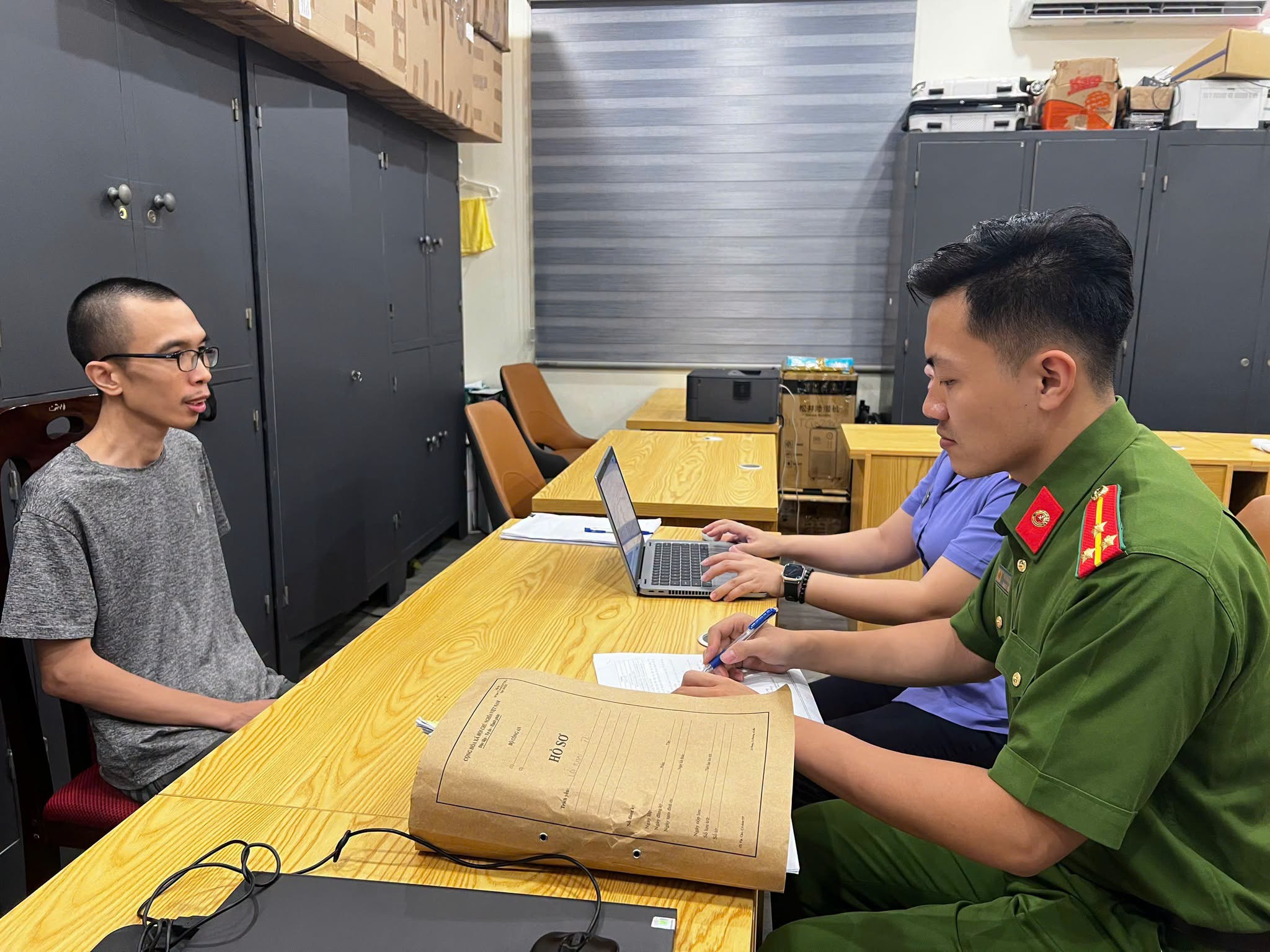 Bắt tạm giam Hoàng Gia Tân SN 1991 trong chuyên án phức tạp, liên quan tới 60 tỷ đồng - Ảnh 3.